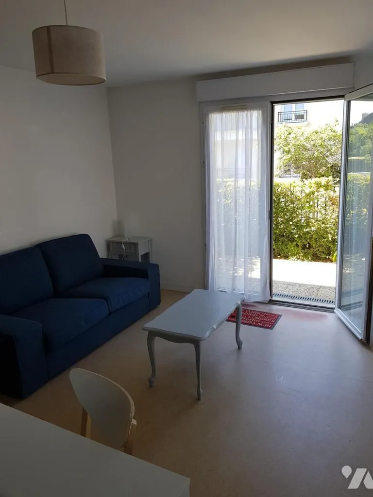 Soggiorno - Meubled 2-Bedroom Flat with Terrace in Caen