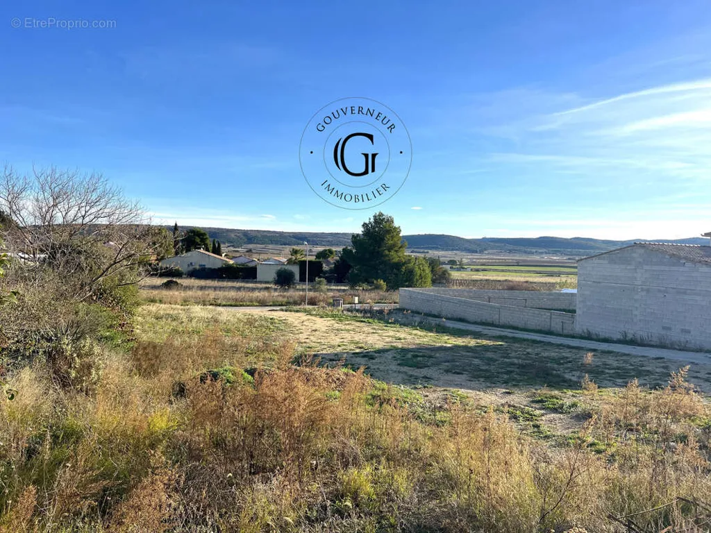 Garten - Constructible Land with Two Plot Options in Le Pougnet