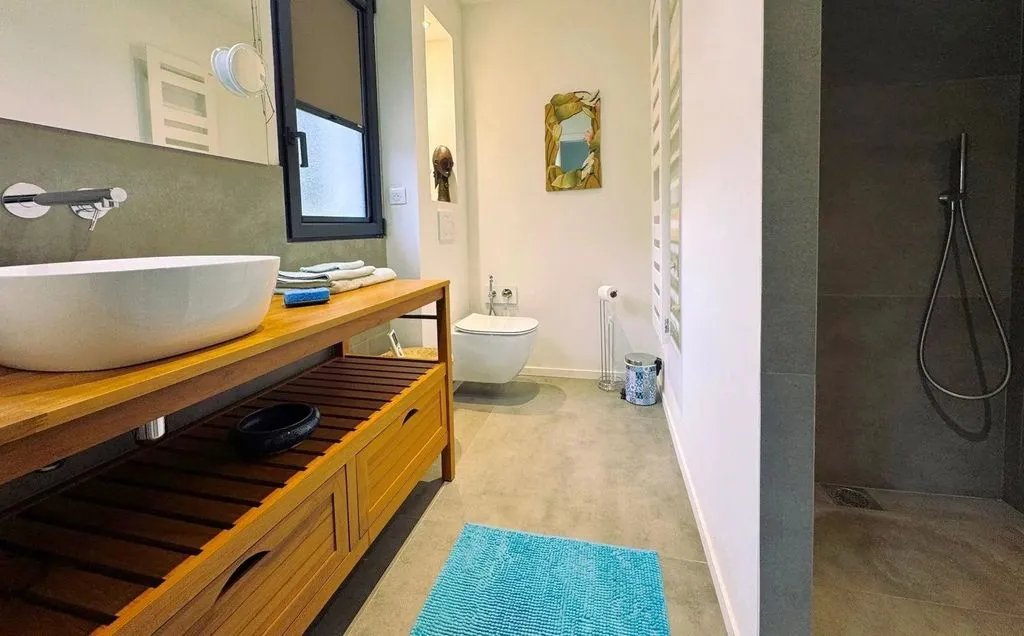 Vannitoad - Contemporary Villa with Pool in Biot