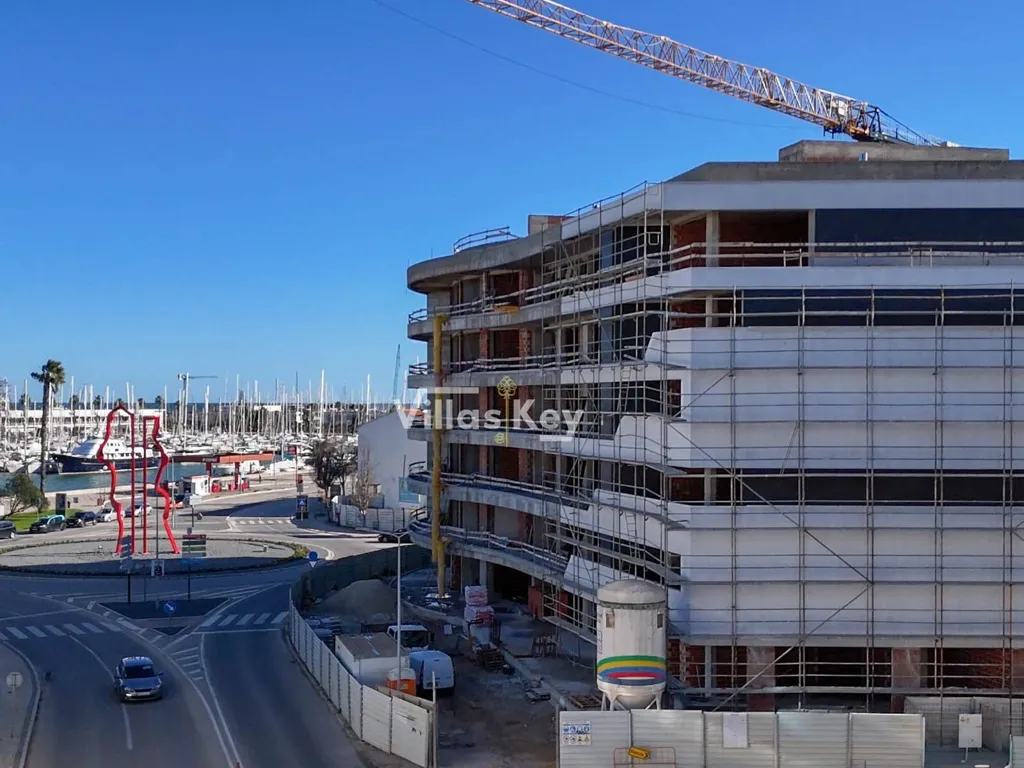 Exterior - Luxury Apartment with Pool Facing Lagos Marina