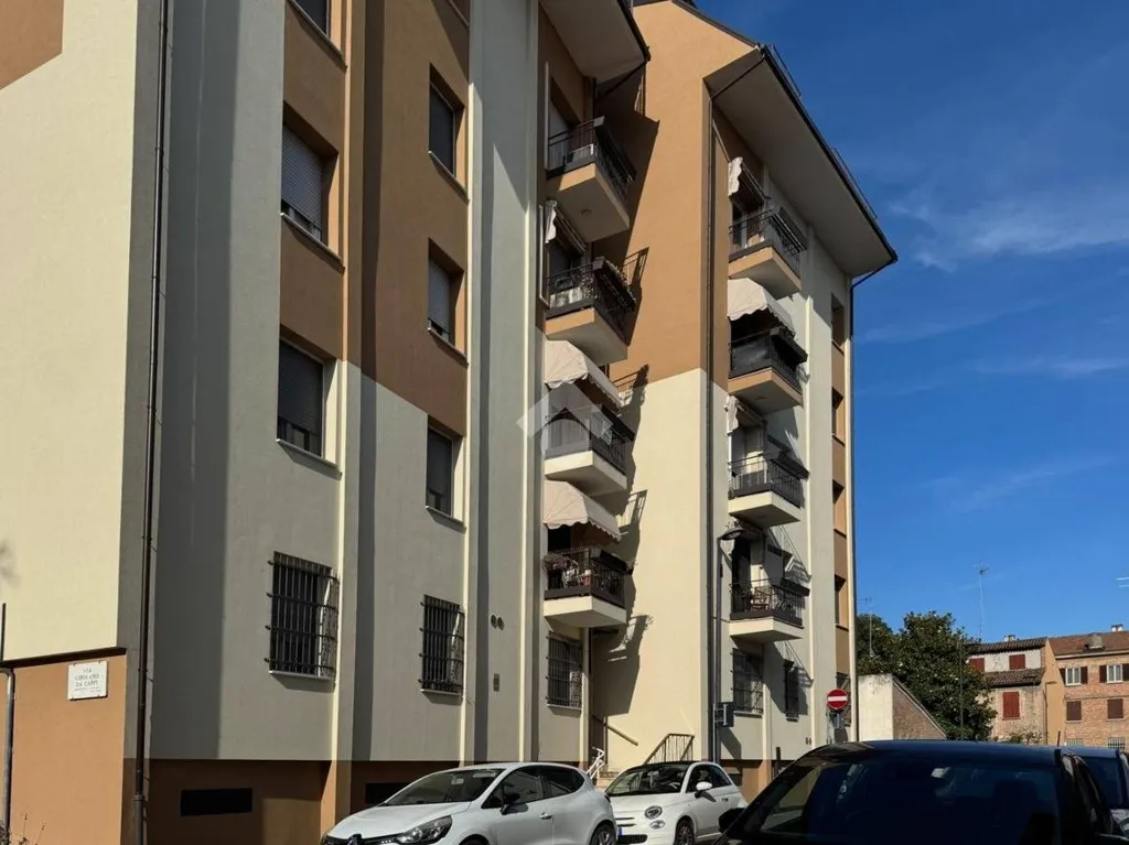 Välivaade - 4-Room Apartment with Balcony in Ferrara