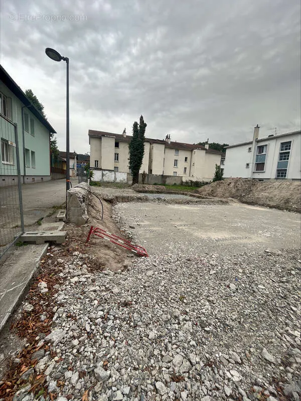 Jardin - Terrain Viabilisé avec Jardin à Pont de Claix