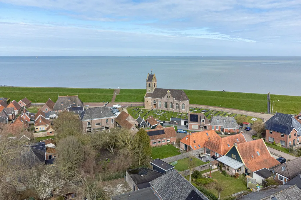 Vista aerea - Monumental House with Waddenzee View in Wierum