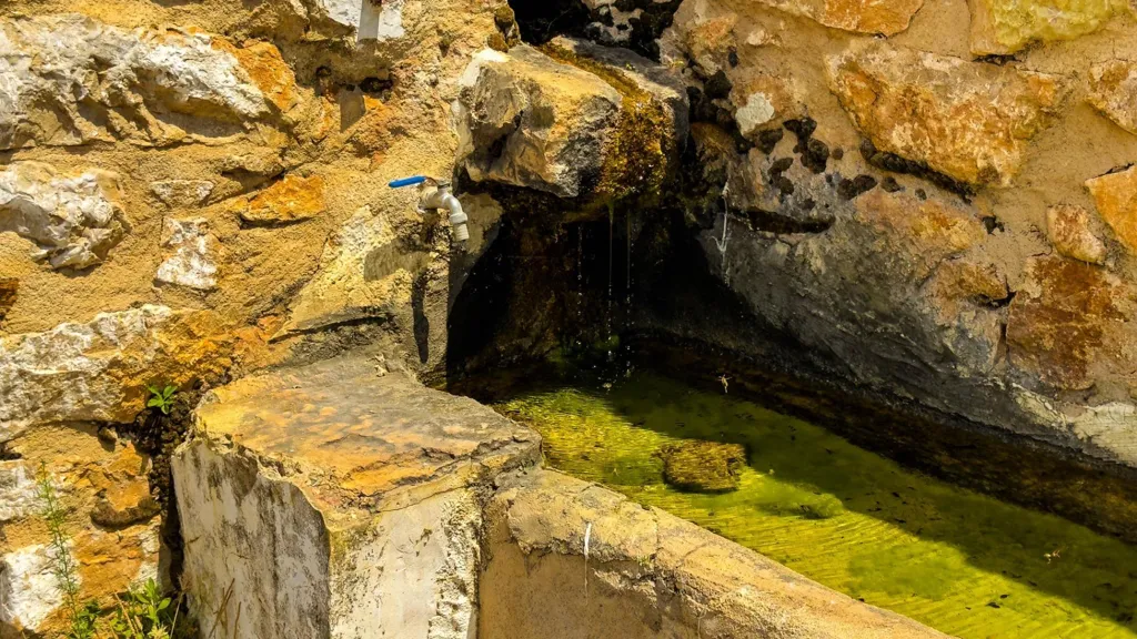 Aed - Eco-Resort Platform with DIC in Sierra Engarcerán