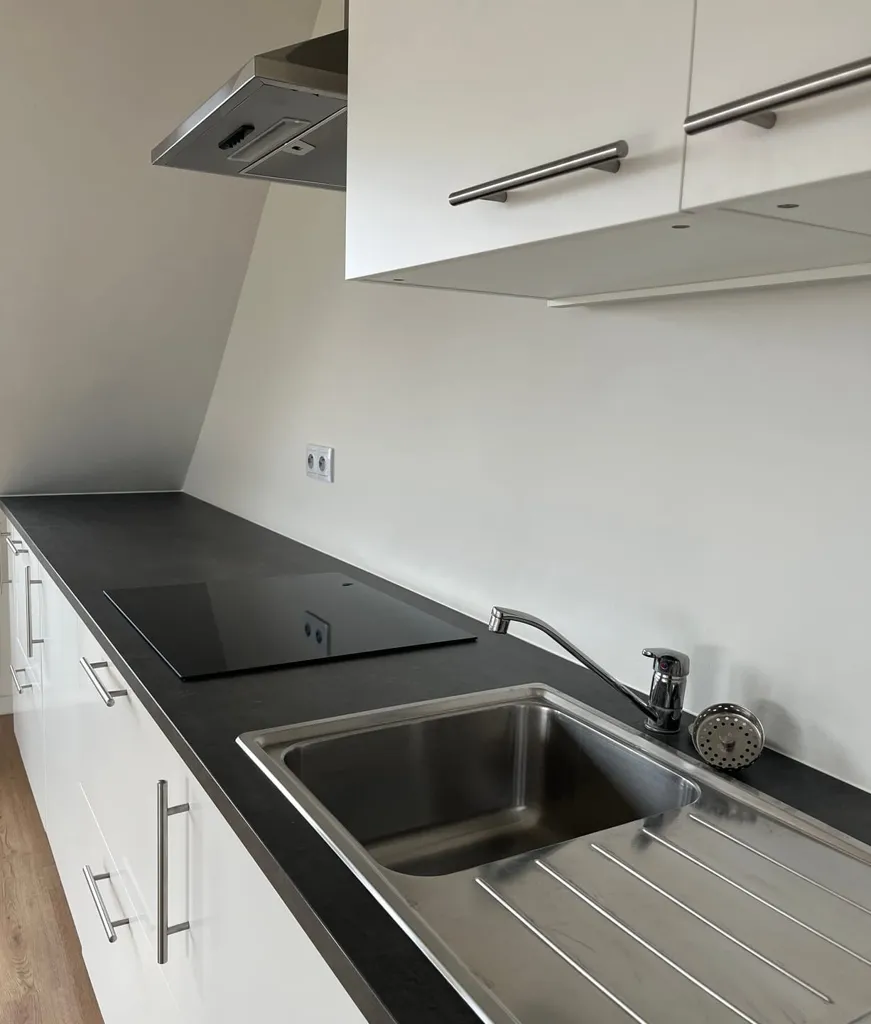 Cuisine - Appartement Meublé avec Jardin à Wilrijk