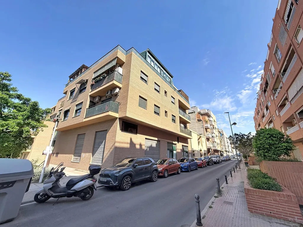 Välivaade - Commercial Space with High Ceilings in Burjassot