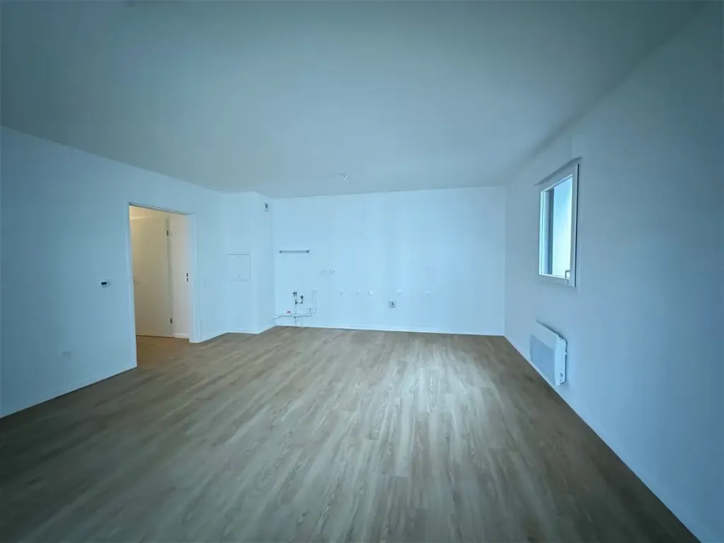 Rooms - Modern Apartment with Balcony in Blois