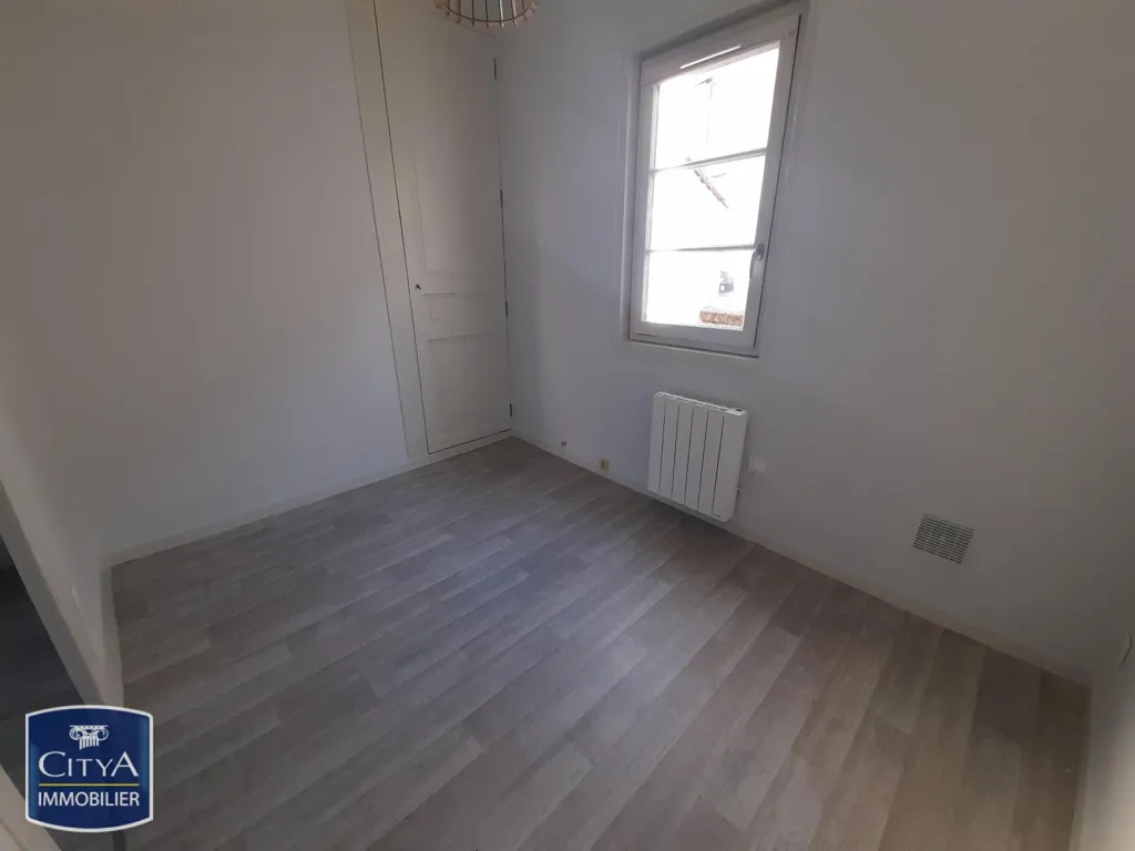 Toad - Bright Studio with Parking in Châtellerault