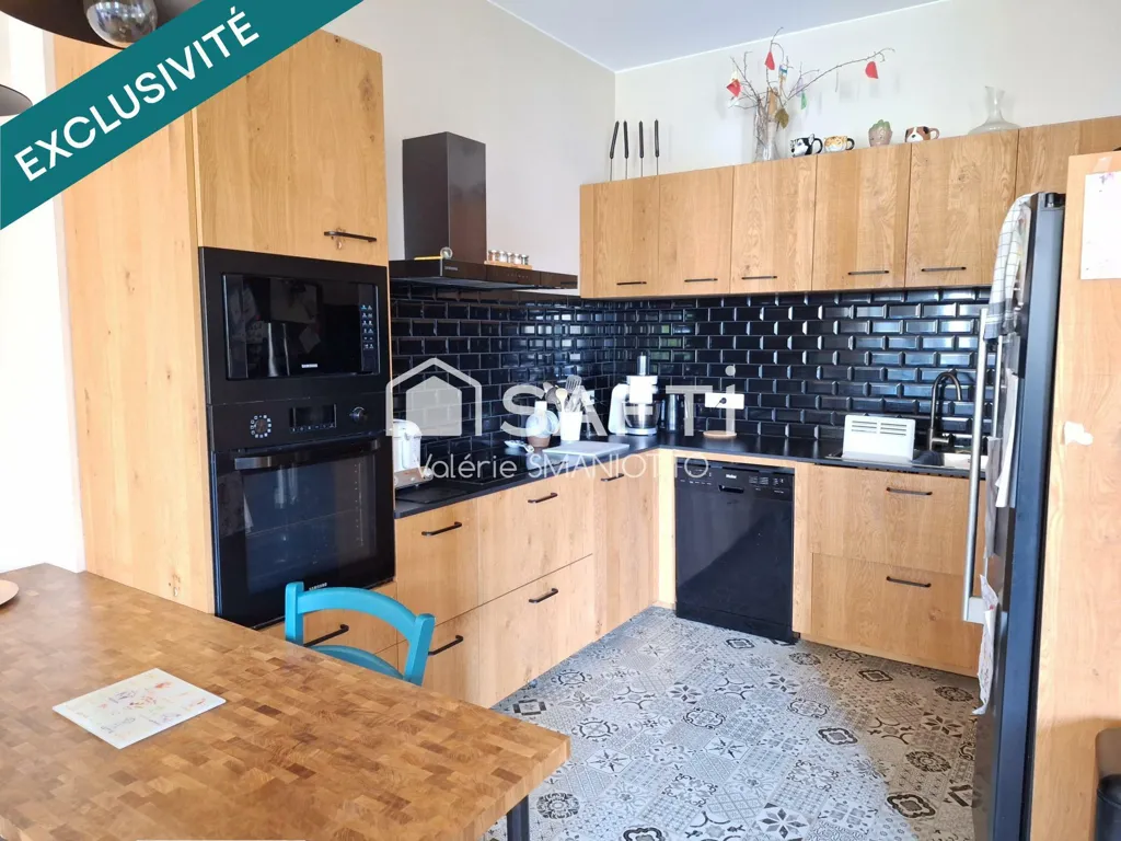 Cucina - Renovated Townhouse with Pool in Langon