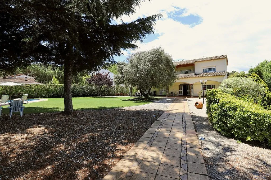 Jardin - Villa with Pool and Buildable Plot in Caldes de Malavella