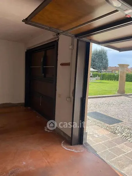 Garaaž - Apartment with Balcony in Cenate Sotto