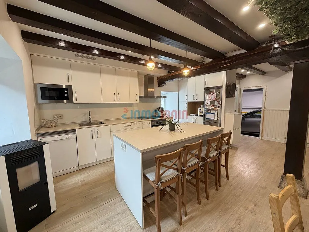 Cuisine - Chalet with Pool and Terrace in Ataun