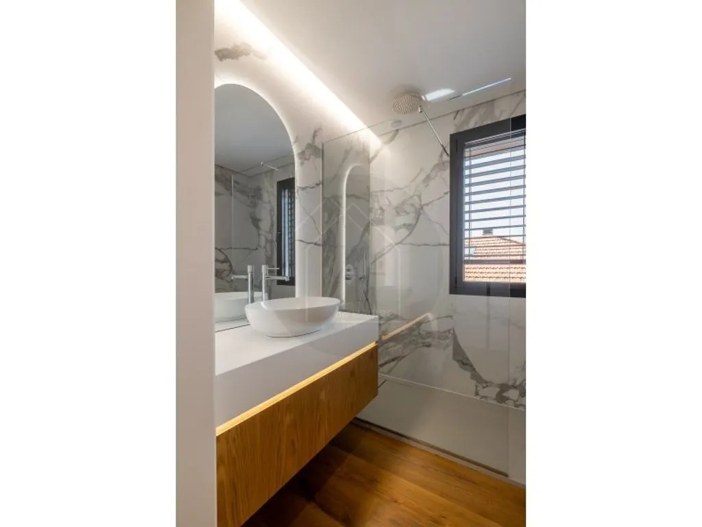 Salles de bain - Contemporary House with Pool in Vila Nova de Gaia