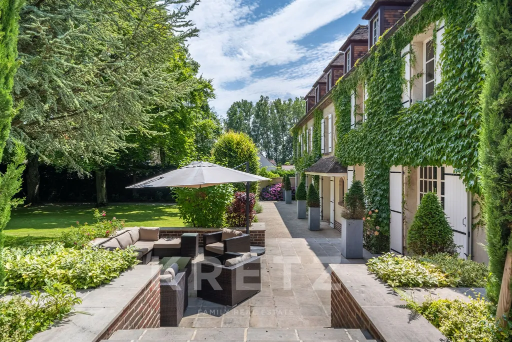 Jardin - Propriété de Caractère avec Piscine à Neauphle-le-Vieux