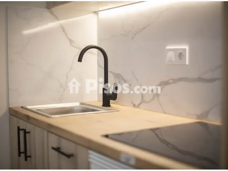 Köök - Studio Flat with Patio in Carrer de la Mare Eterna