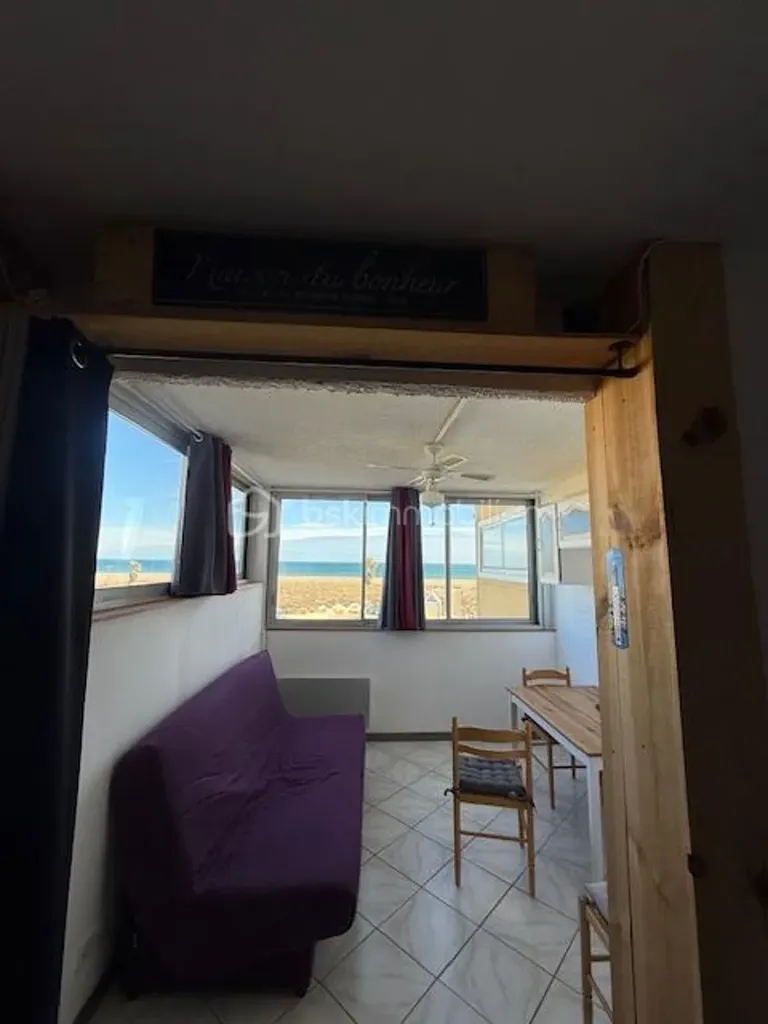 Séjour - Appartement de rez-de-jardin avec vue mer à Leucate