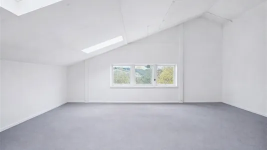 Toad - Warehouse with Office in Herlev