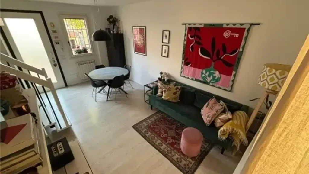 Living Room - Rear-Accessed Trilocale with Terrace in Florence