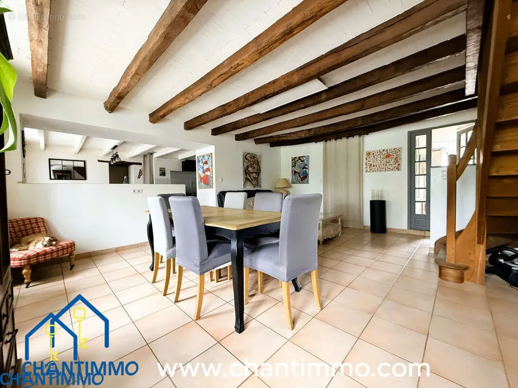 Maison 8 pièces à La Caillere-Saint-Hilaire