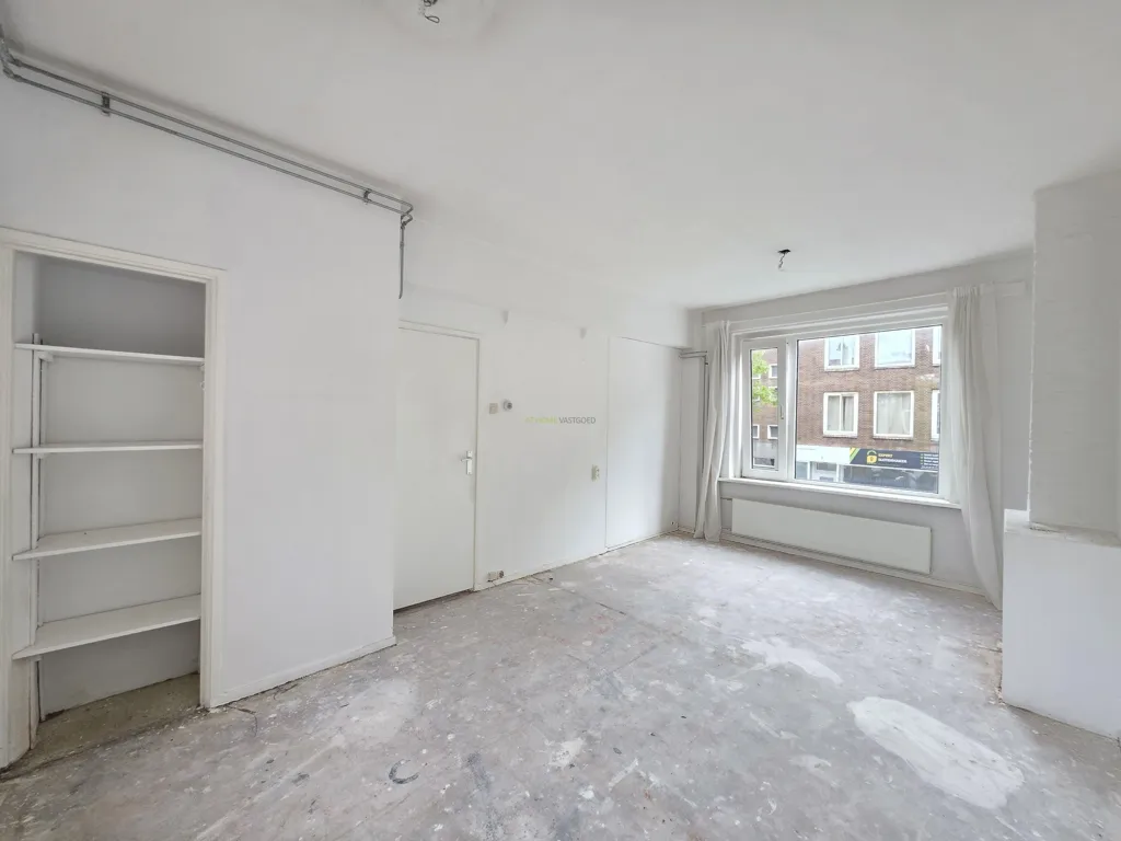 Pièces - Furnished Studio with Balcony in Rotterdam Vreewijk