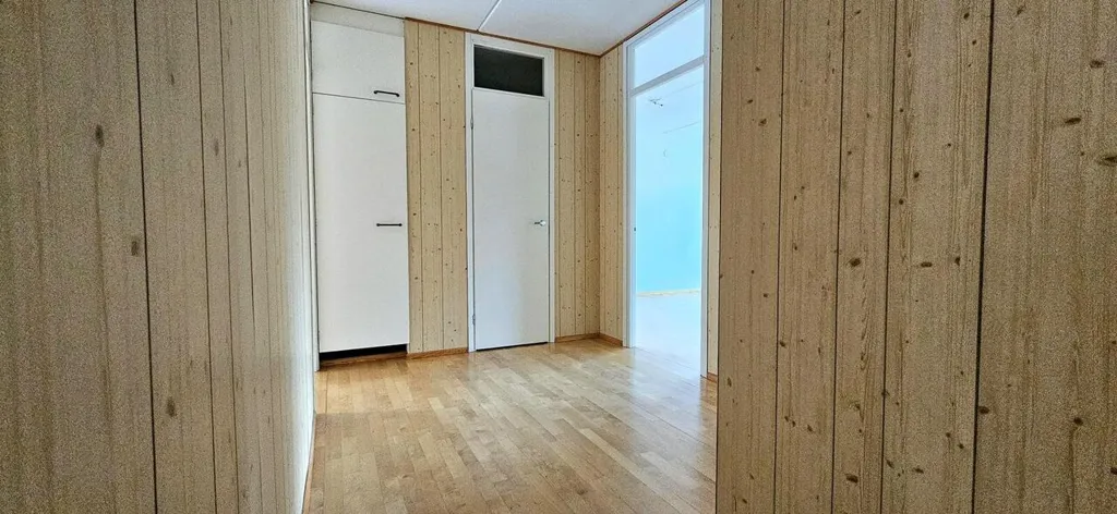 hallway_entrance