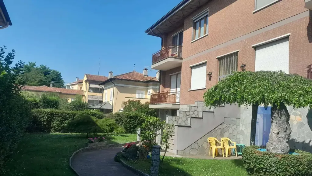 Aed - Quadrilocale with Private Garden in Cambiano