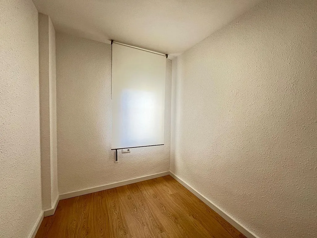 Rooms - Flat with Terrace and Balcony in Amposta