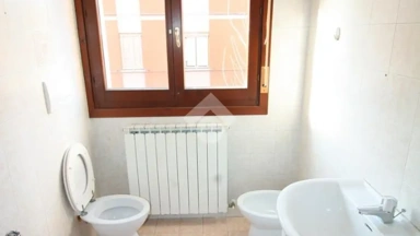 Salles de bain - Bright Apartment with Balcony in Pozza di Maranello