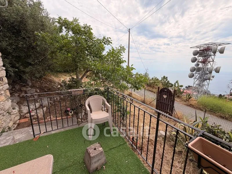 Terrasse - Rented Duplex with Garden in Castelmola