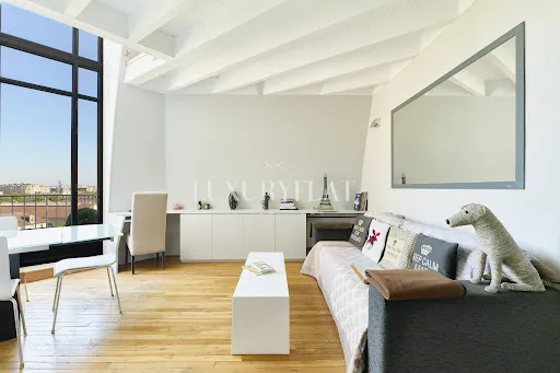 Séjour - Appartement Rénové avec Terrasse à Paris 7ᵉ