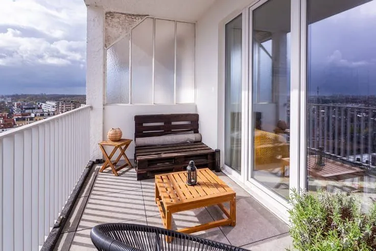 Balcony - Apartment with Canal View in Antwerp