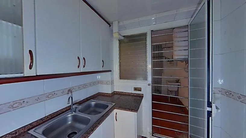 Köök - Apartment with Garden Access in Rubí, Barcelona