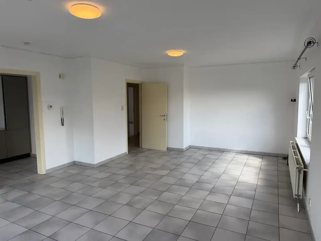 Elutuba - Duplex Apartment with 4 Bedrooms in Brustem Centre