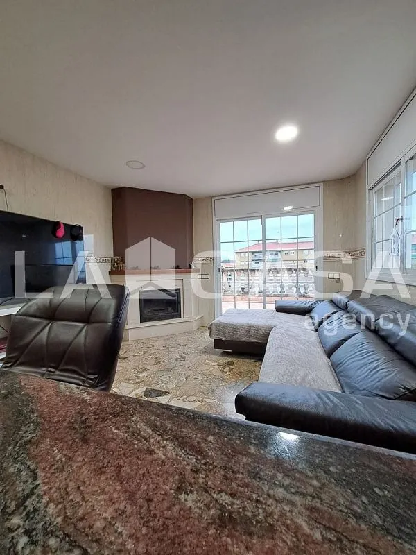 Séjour - Chalet with Pool and Terrace in Can Parellada