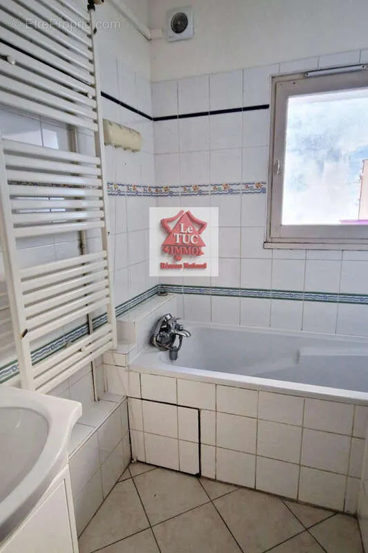 Vannitoad - City House with Central Location in Pierrelatte
