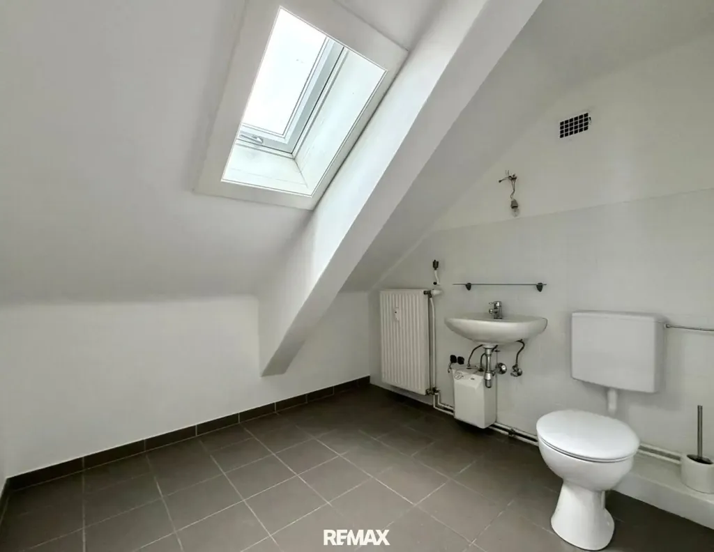 Salles de bain - Renovated 3-Bedroom Flat in Viktring