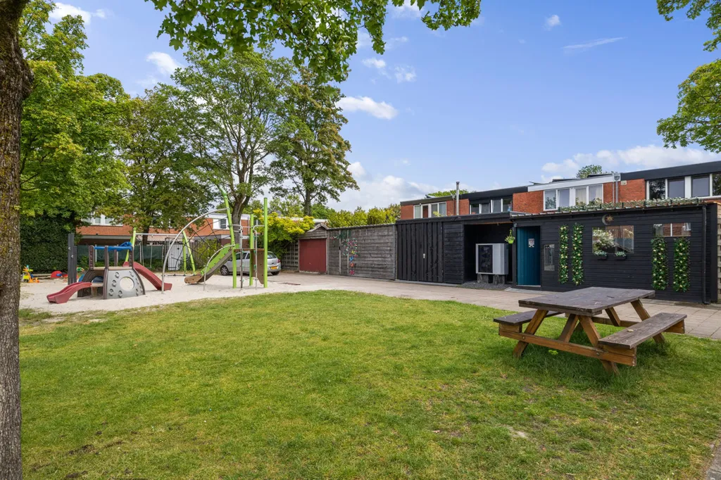 Aed - Modernised Semi-detached House with Garden in Emmen