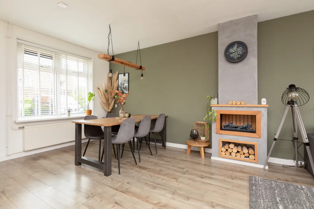 Sala da pranzo - Modernised 1930s Semi-detached House in Bolsward