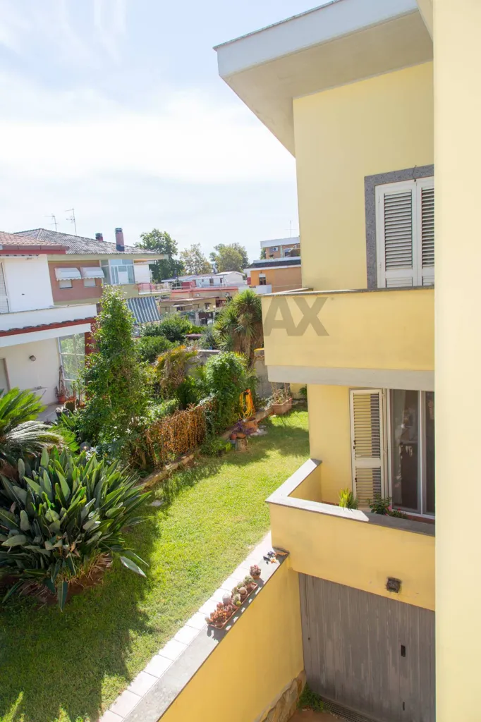 Jardin - Bifamiliar Villa with Terrace in Anzio