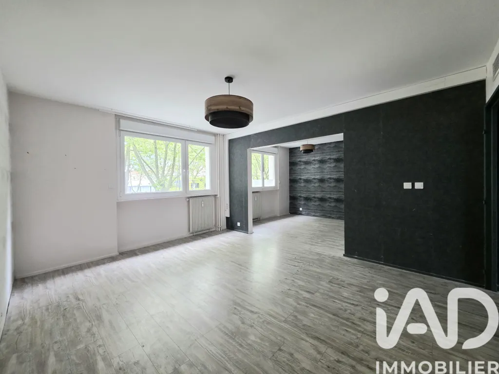 Toad - City Centre Apartment with Balcony in Saint-Étienne