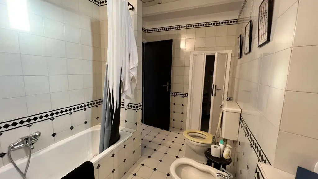 Vannitoad - Noble Apartment in Historic Castle, Morlupo