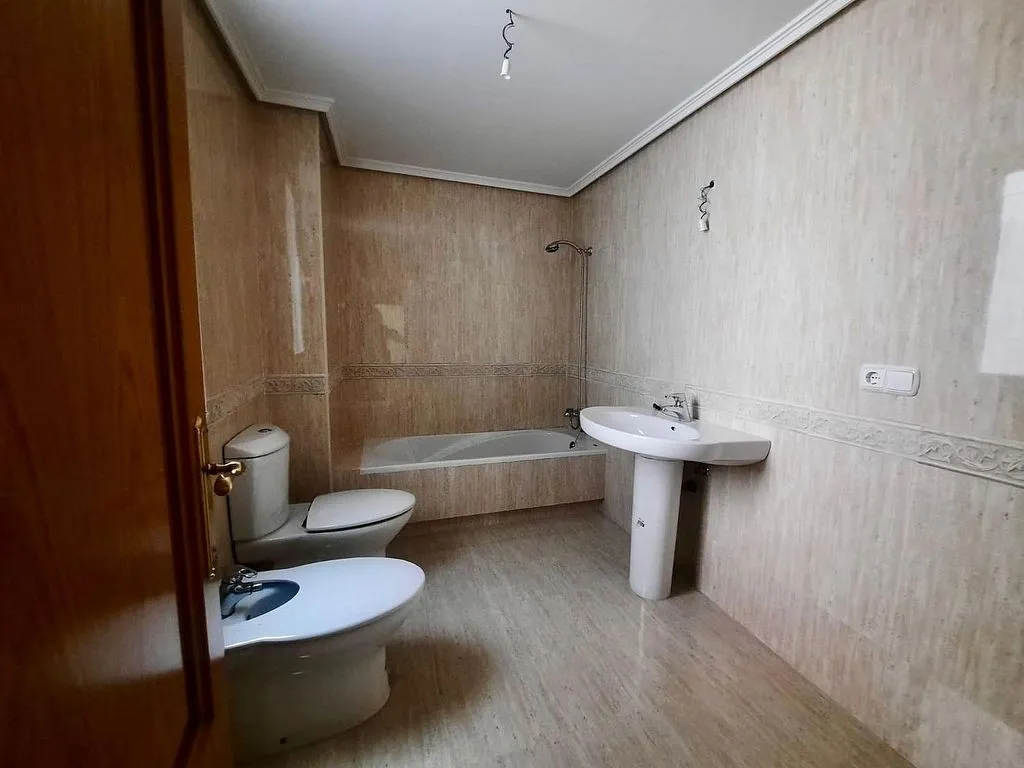 Vannitoad - Apartment with Garage in Ponferrada Centre