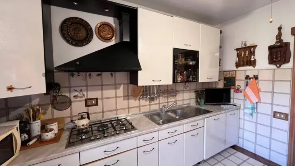Kitchen - Apartment with Balcony in Rome 70