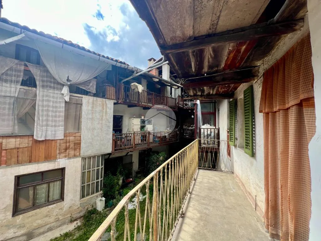 Balcone - Casa di corte da ristrutturare con box a Balangero