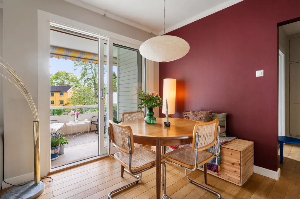 Söögituba - 3-Bed Apartment with South-Facing Balcony in Lille Ekeberg
