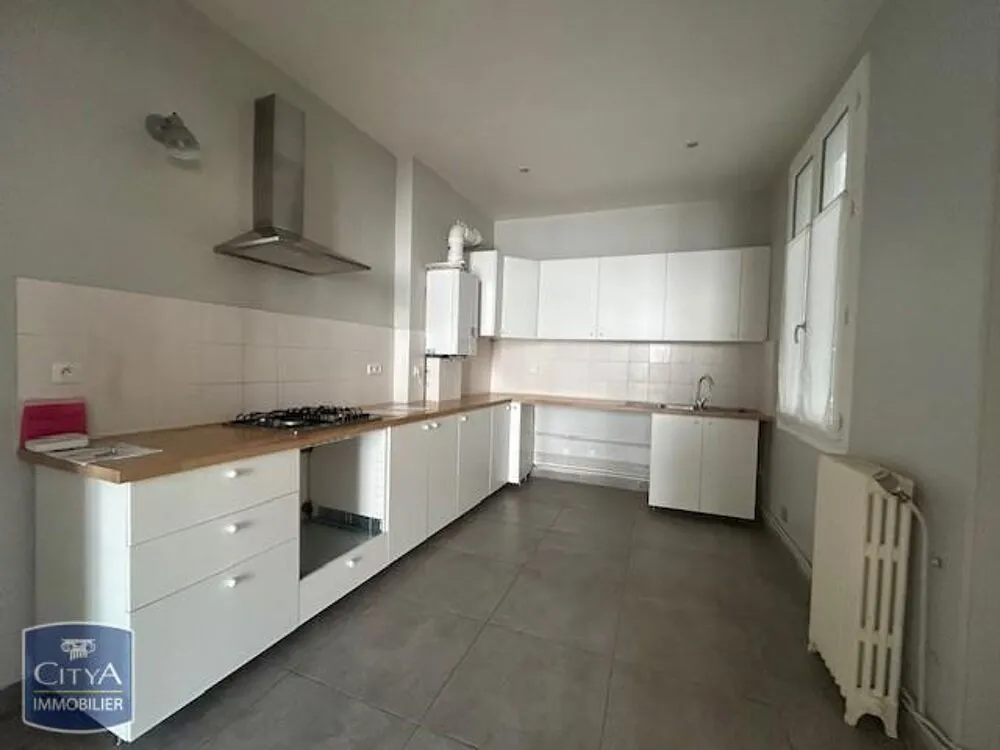 Köök - Spacious Flat with Balcony in Blois Centre