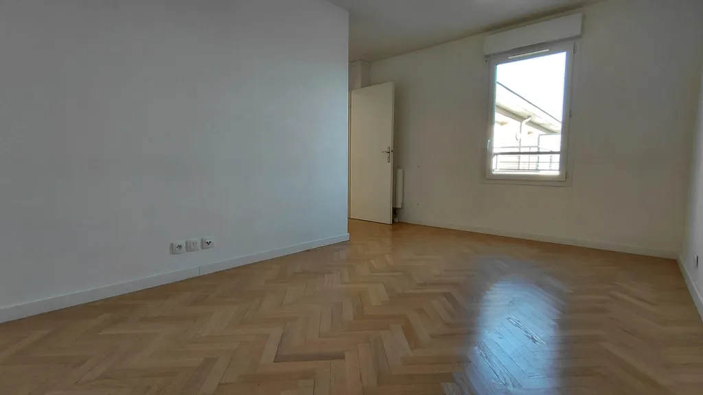 Pièces - Appartement 2 Pièces avec Vue Dégagée à Ermont