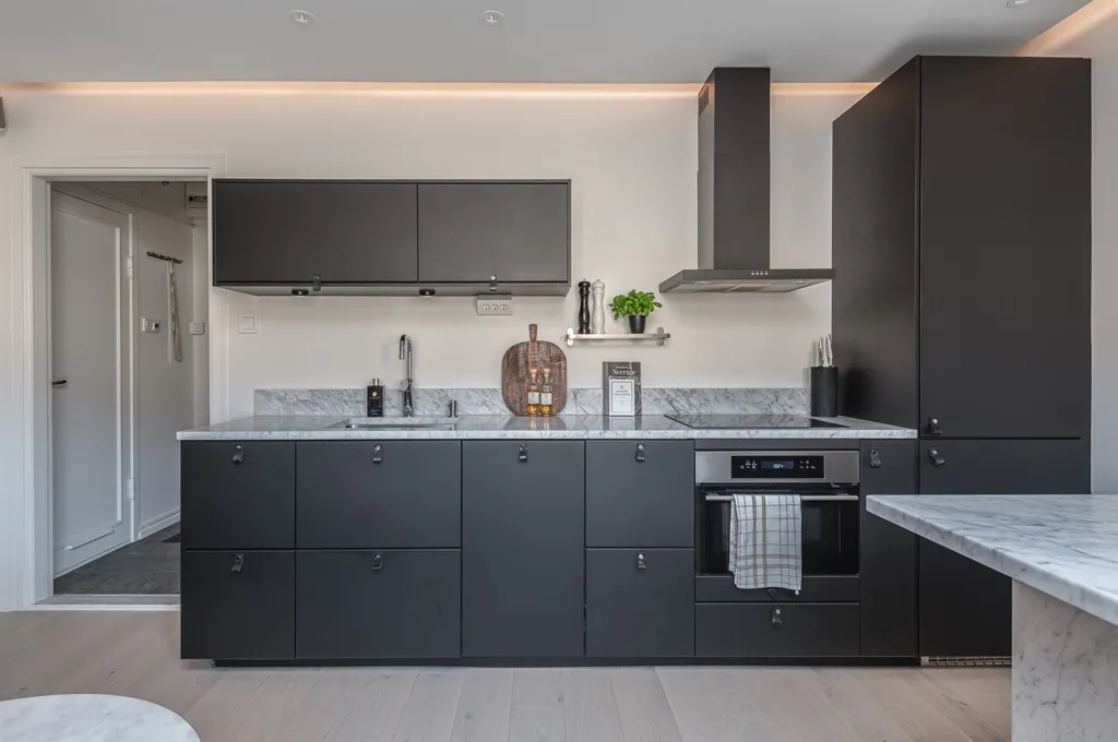 Cuisine - Modernised Two-Bedroom Flat with Stylish Surfaces in Norrköping