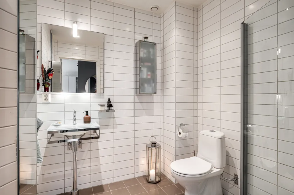 Salles de bain - Seaside Townhouse with Garden in Strandstaden