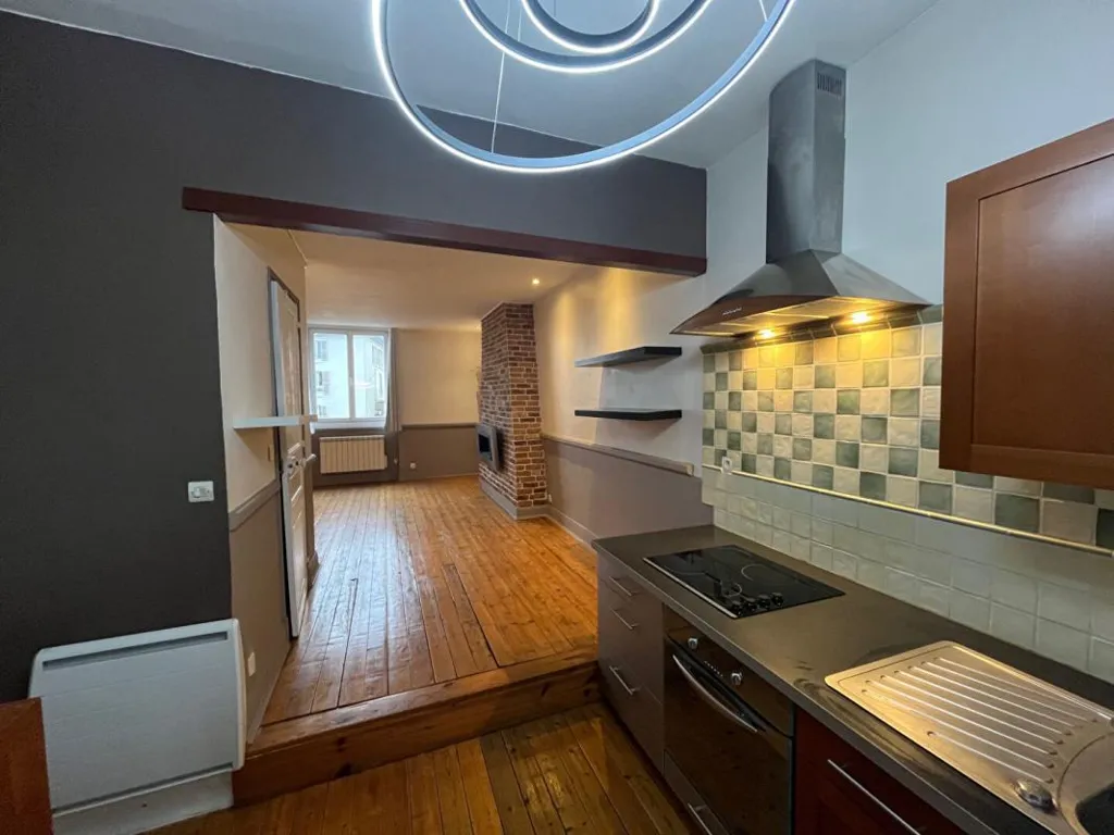 Cucina - Charming 2-Bed Apartment in Chantilly Centre